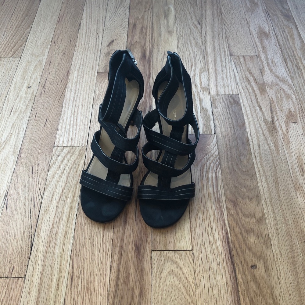 Via spiga black strappy heel